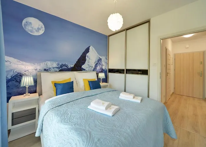 Subtelne I Stylowe Sun Seasons 24 W Karpaczu Z Umeblowanym Balkonem By Renters Daire