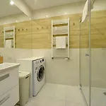 Subtelne I Stylowe Sun Seasons 24 W Karpaczu Z Umeblowanym Balkonem By Renters Apartment Karpacz