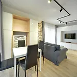 Subtelne I Stylowe Sun Seasons 24 W Karpaczu Z Umeblowanym Balkonem By Renters Apartment *