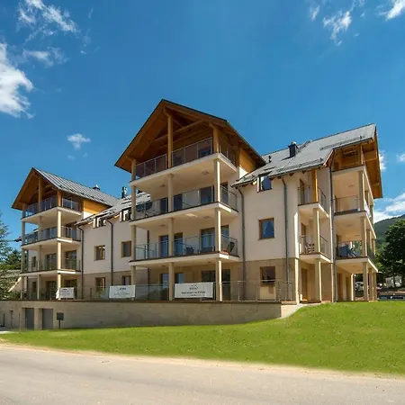Sun Seasons 24 - Sarnia Apartment *