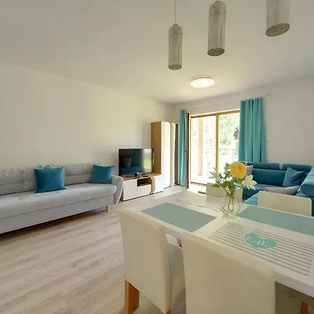 아파트 Subtelne I Stylowe Sun Seasons 24 W Karpaczu Z Umeblowanym Balkonem By Renters