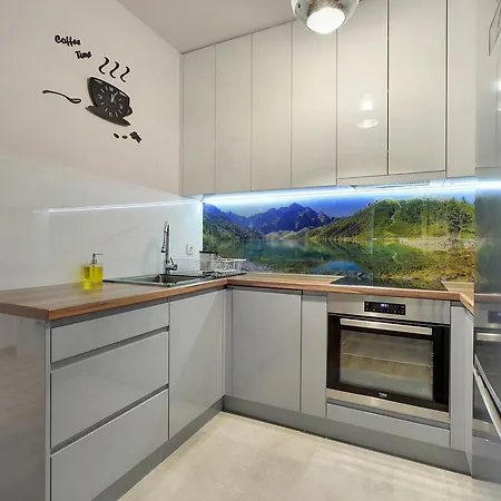 Subtelne I Stylowe Sun Seasons 24 W Karpaczu Z Umeblowanym Balkonem By Renters 아파트 *