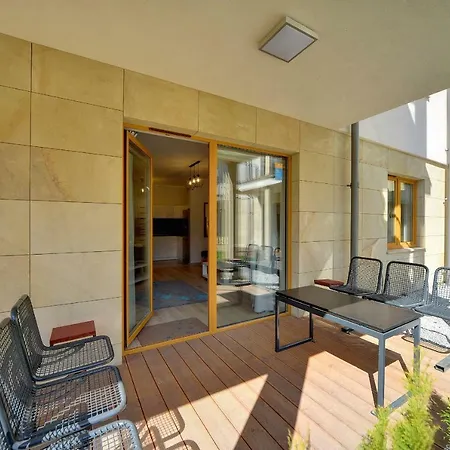 Subtelne I Stylowe Sun Seasons 24 W Karpaczu Z Umeblowanym Balkonem By Renters *