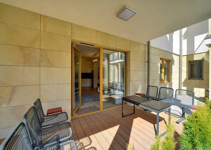 Subtelne I Stylowe Sun Seasons 24 W Karpaczu Z Umeblowanym Balkonem By Renters *